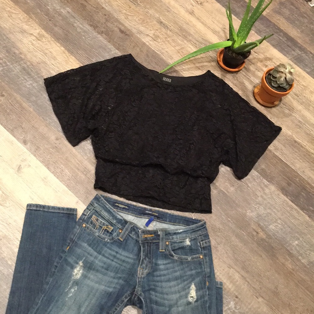 🌻Lace Top🌻